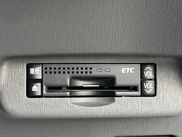 プリウス Ｓ　純正ナビ　バックカメラ　ドラレコ　スマートキー　ビルトインＥＴＣ　純正１５インチアルミ　オートライト　オートエアコン　ＣＤ　地デジ（6枚目）
