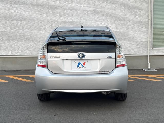 プリウス Ｓ　純正ナビ　バックカメラ　ドラレコ　スマートキー　ビルトインＥＴＣ　純正１５インチアルミ　オートライト　オートエアコン　ＣＤ　地デジ（15枚目）