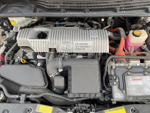 プリウス Ｓ　純正ナビ　バックカメラ　ドラレコ　スマートキー　ビルトインＥＴＣ　純正１５インチアルミ　オートライト　オートエアコン　ＣＤ　地デジ（18枚目）