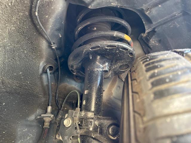 プリウス Ｓ　純正ナビ　バックカメラ　ドラレコ　スマートキー　ビルトインＥＴＣ　純正１５インチアルミ　オートライト　オートエアコン　ＣＤ　地デジ（20枚目）