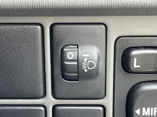 プリウス Ｓ　純正ナビ　バックカメラ　ドラレコ　スマートキー　ビルトインＥＴＣ　純正１５インチアルミ　オートライト　オートエアコン　ＣＤ　地デジ（21枚目）