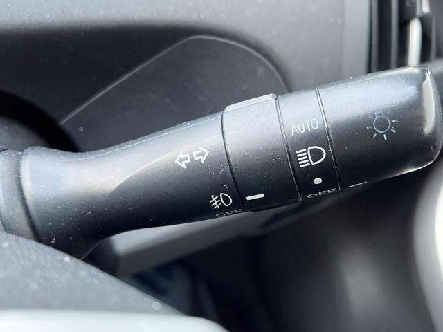 プリウス Ｓ　純正ナビ　バックカメラ　ドラレコ　スマートキー　ビルトインＥＴＣ　純正１５インチアルミ　オートライト　オートエアコン　ＣＤ　地デジ（32枚目）