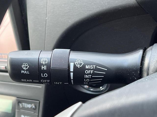 プリウス Ｓ　純正ナビ　バックカメラ　ドラレコ　スマートキー　ビルトインＥＴＣ　純正１５インチアルミ　オートライト　オートエアコン　ＣＤ　地デジ（33枚目）