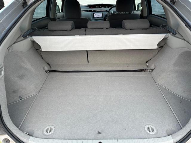 プリウス Ｓ　純正ナビ　バックカメラ　ドラレコ　スマートキー　ビルトインＥＴＣ　純正１５インチアルミ　オートライト　オートエアコン　ＣＤ　地デジ（35枚目）