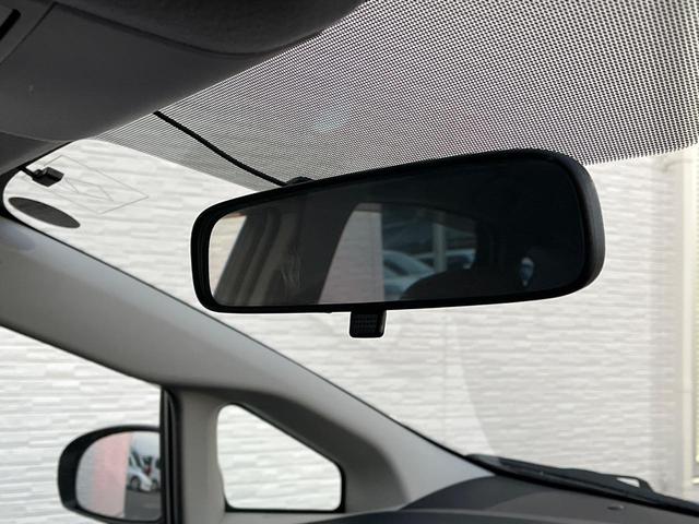 プリウス Ｓ　純正ナビ　バックカメラ　ドラレコ　スマートキー　ビルトインＥＴＣ　純正１５インチアルミ　オートライト　オートエアコン　ＣＤ　地デジ（38枚目）