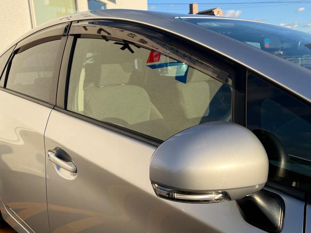 プリウス Ｓ　純正ナビ　バックカメラ　ドラレコ　スマートキー　ビルトインＥＴＣ　純正１５インチアルミ　オートライト　オートエアコン　ＣＤ　地デジ（44枚目）