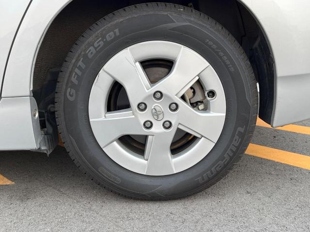 プリウス Ｓ　純正ナビ　バックカメラ　ドラレコ　スマートキー　ビルトインＥＴＣ　純正１５インチアルミ　オートライト　オートエアコン　ＣＤ　地デジ（50枚目）