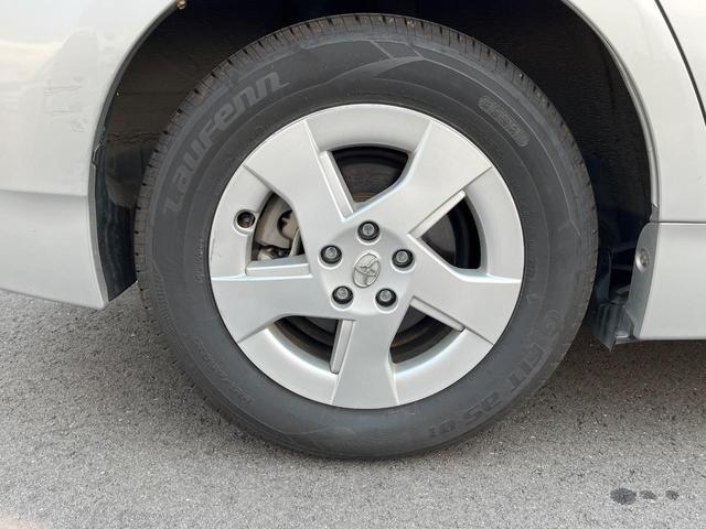 プリウス Ｓ　純正ナビ　バックカメラ　ドラレコ　スマートキー　ビルトインＥＴＣ　純正１５インチアルミ　オートライト　オートエアコン　ＣＤ　地デジ（51枚目）