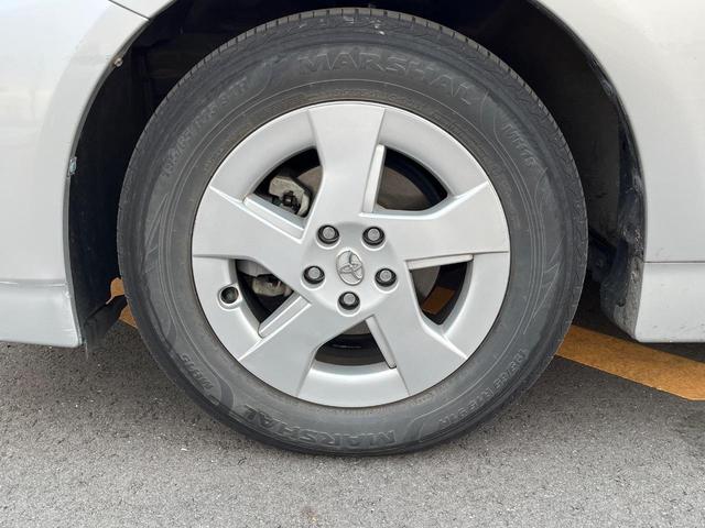 プリウス Ｓ　純正ナビ　バックカメラ　ドラレコ　スマートキー　ビルトインＥＴＣ　純正１５インチアルミ　オートライト　オートエアコン　ＣＤ　地デジ（52枚目）