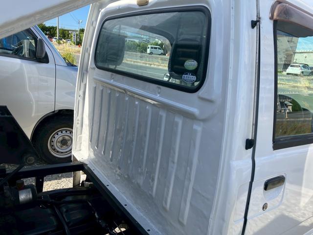 サンバートラック 　ダンプ　４ＷＤ　エアコン（10枚目）