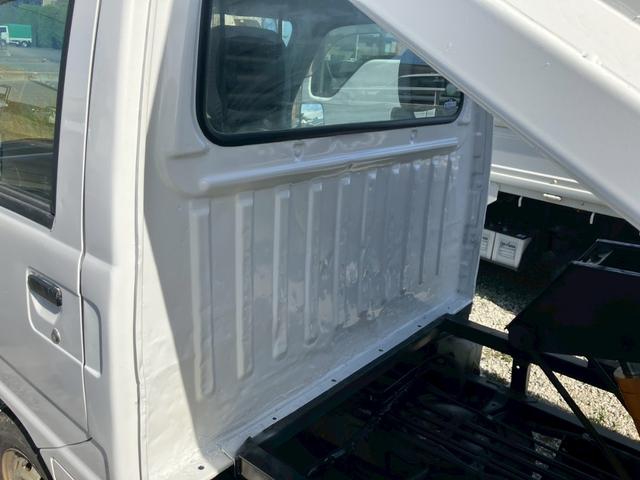 サンバートラック 　ダンプ　４ＷＤ　エアコン（17枚目）