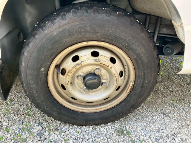 サンバートラック 　ダンプ　４ＷＤ　エアコン（19枚目）