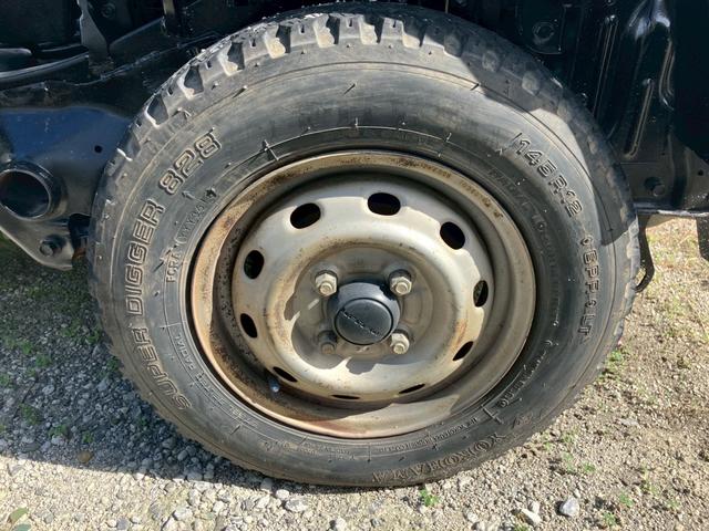 サンバートラック 　ダンプ　４ＷＤ　エアコン（22枚目）