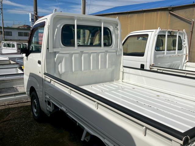 中古車は１台１台程度が違うため、写真だけではわからない部分が多々あります。　ぜひご連絡・ご来店下さい。