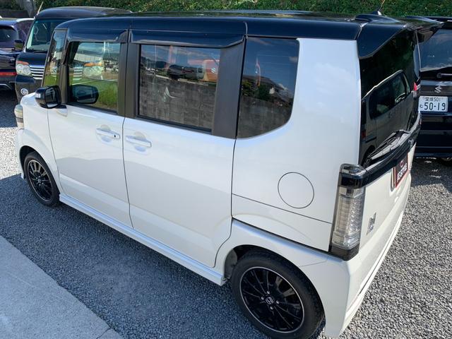 Ｎ－ＢＯＸカスタム ２トーンカラースタイル　Ｇ・ターボＬパッケージ　社外ＳＤナビ　Ｂカメラ　前後ドラレコ　両電スラ　フルセグ　クルコン　ＥＴＣ　ＢＴオーディオ　シートヒータ　ステリモ　スマートキー　　Ａライト　後席テーブル　フォグ　ＳＲＳエアバッグ　マットバイザー（3枚目）