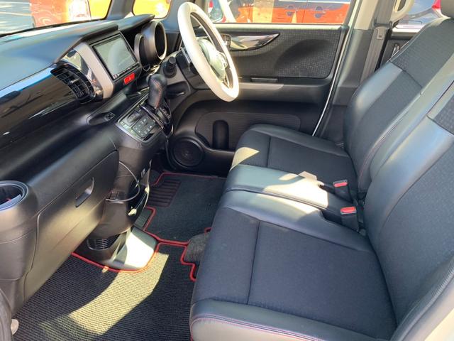 Ｎ－ＢＯＸカスタム ２トーンカラースタイル　Ｇ・ターボＬパッケージ　社外ＳＤナビ　Ｂカメラ　前後ドラレコ　両電スラ　フルセグ　クルコン　ＥＴＣ　ＢＴオーディオ　シートヒータ　ステリモ　スマートキー　　Ａライト　後席テーブル　フォグ　ＳＲＳエアバッグ　マットバイザー（17枚目）