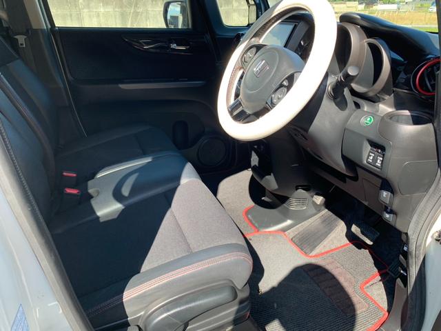 Ｎ－ＢＯＸカスタム ２トーンカラースタイル　Ｇ・ターボＬパッケージ　社外ＳＤナビ　Ｂカメラ　前後ドラレコ　両電スラ　フルセグ　クルコン　ＥＴＣ　ＢＴオーディオ　シートヒータ　ステリモ　スマートキー　　Ａライト　後席テーブル　フォグ　ＳＲＳエアバッグ　マットバイザー（25枚目）