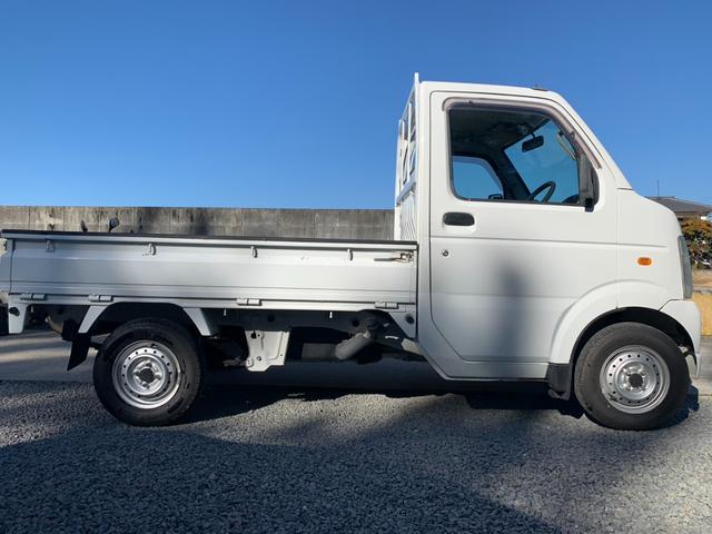 キャリイトラック KCエアコン・パワステ トラック660KCエアコン・パワステ3方開 4WD5速MT 荷台マット ゲ-トプロテクタ- 鳥居付 ヘッドライトレベライザ- フロアマット AM/FMラジオ ルームクリーニング済車検整備付き(24枚目)