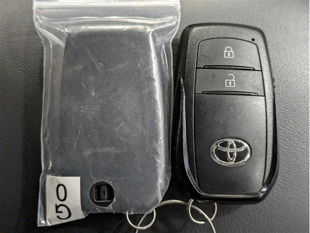カローラツーリング ハイブリッド　ダブルバイビー　フルセグ　メモリーナビ　ミュージックプレイヤー接続可　バックカメラ　衝突被害軽減システム　ＥＴＣ　ドラレコ　ＬＥＤヘッドランプ　記録簿　アイドリングストップ（19枚目）