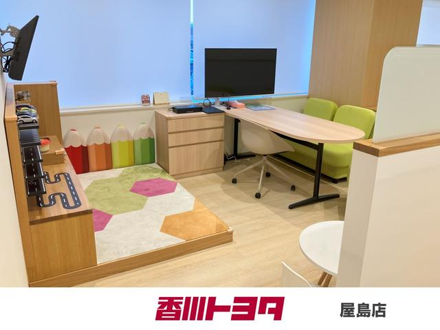 カローラツーリング ハイブリッド　ダブルバイビー　フルセグ　メモリーナビ　ミュージックプレイヤー接続可　バックカメラ　衝突被害軽減システム　ＥＴＣ　ドラレコ　ＬＥＤヘッドランプ　記録簿　アイドリングストップ（49枚目）