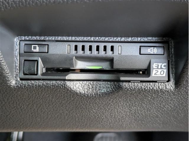 プリウス Ａプレミアム　革シート　フルセグ　メモリーナビ　ＤＶＤ再生　バックカメラ　衝突被害軽減システム　ＥＴＣ　ドラレコ　ＬＥＤヘッドランプ　ワンオーナー　記録簿　アイドリングストップ（32枚目）