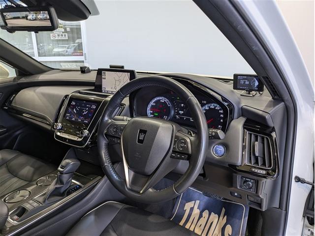 クラウンハイブリッド RSアドバンス 革シート フルセグ メモリーナビ DVD再生 ミュージックプレイヤー接続可 バックカメラ 衝突被害軽減システム ETC ドラレコ LEDヘッドランプ ワンオーナー フルエアロ アイドリングストップ(4枚目)