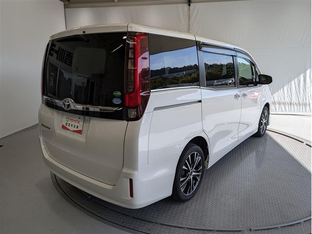 エスクァイア Ｘｉ　ワンセグ　メモリーナビ　バックカメラ　ＥＴＣ　電動スライドドア　ＬＥＤヘッドランプ　乗車定員７人　３列シート　ワンオーナー　アイドリングストップ（2枚目）