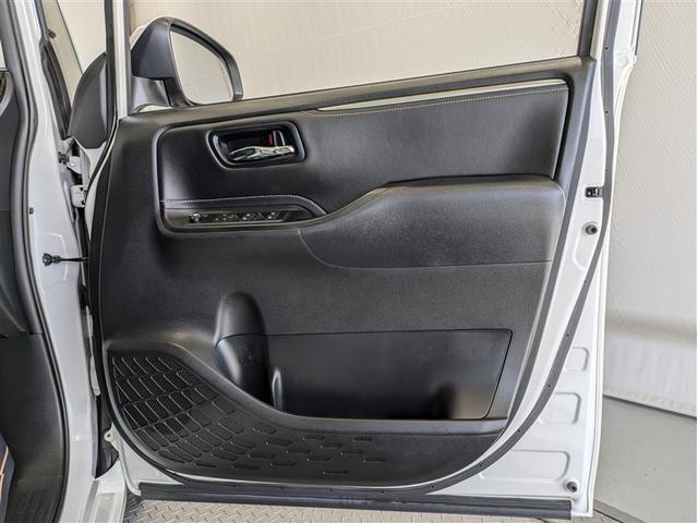 エスクァイア Ｘｉ　ワンセグ　メモリーナビ　バックカメラ　ＥＴＣ　電動スライドドア　ＬＥＤヘッドランプ　乗車定員７人　３列シート　ワンオーナー　アイドリングストップ（10枚目）