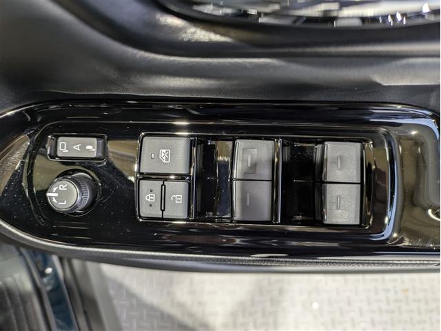 ヴォクシー ＺＳ　煌ＩＩＩ　フルセグ　メモリーナビ　ＤＶＤ再生　ミュージックプレイヤー接続可　後席モニター　バックカメラ　衝突被害軽減システム　ＥＴＣ　両側電動スライド　ＬＥＤヘッドランプ　乗車定員７人　３列シート　ワンオーナー（10枚目）