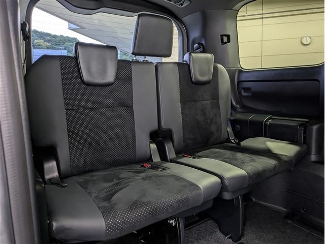 ヴォクシー ＺＳ　煌ＩＩＩ　フルセグ　メモリーナビ　ＤＶＤ再生　ミュージックプレイヤー接続可　後席モニター　バックカメラ　衝突被害軽減システム　ＥＴＣ　両側電動スライド　ＬＥＤヘッドランプ　乗車定員７人　３列シート　ワンオーナー（14枚目）