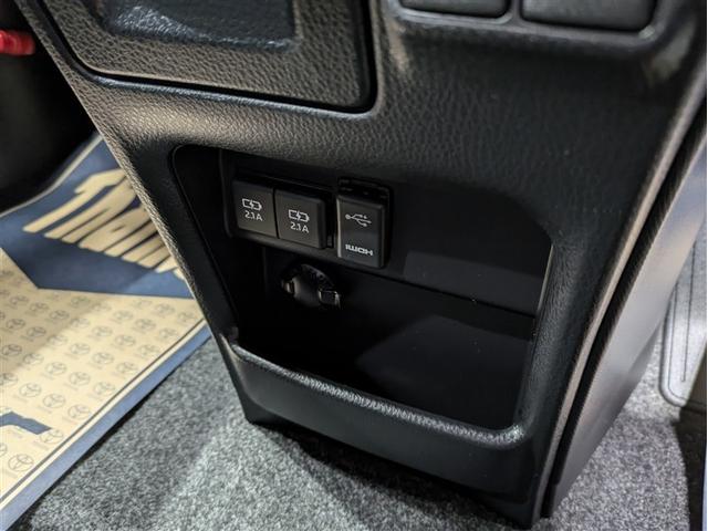 ヴォクシー ＺＳ　煌ＩＩＩ　フルセグ　メモリーナビ　ＤＶＤ再生　ミュージックプレイヤー接続可　後席モニター　バックカメラ　衝突被害軽減システム　ＥＴＣ　両側電動スライド　ＬＥＤヘッドランプ　乗車定員７人　３列シート　ワンオーナー（30枚目）