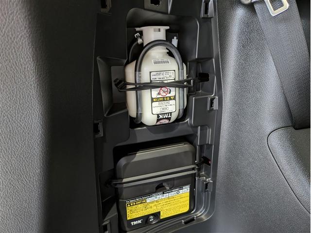 ヴォクシー ＺＳ　煌ＩＩＩ　フルセグ　メモリーナビ　ＤＶＤ再生　ミュージックプレイヤー接続可　後席モニター　バックカメラ　衝突被害軽減システム　ＥＴＣ　両側電動スライド　ＬＥＤヘッドランプ　乗車定員７人　３列シート　ワンオーナー（35枚目）