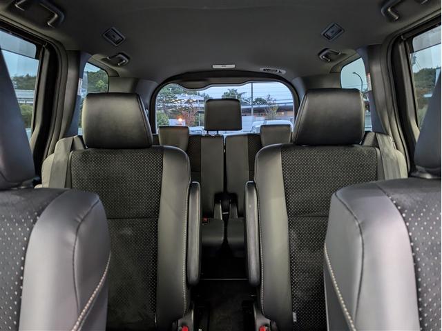 ヴォクシー ＺＳ　煌ＩＩＩ　フルセグ　メモリーナビ　ＤＶＤ再生　ミュージックプレイヤー接続可　後席モニター　バックカメラ　衝突被害軽減システム　ＥＴＣ　両側電動スライド　ＬＥＤヘッドランプ　乗車定員７人　３列シート　ワンオーナー（40枚目）