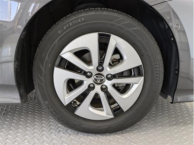 プリウス Ａ　フルセグ　メモリーナビ　ＤＶＤ再生　バックカメラ　衝突被害軽減システム　ＥＴＣ　ドラレコ　ＬＥＤヘッドランプ　ワンオーナー　記録簿　アイドリングストップ（21枚目）