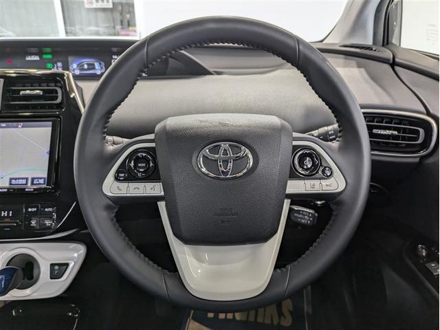 プリウス Ａ　フルセグ　メモリーナビ　ＤＶＤ再生　バックカメラ　衝突被害軽減システム　ＥＴＣ　ドラレコ　ＬＥＤヘッドランプ　ワンオーナー　記録簿　アイドリングストップ（22枚目）