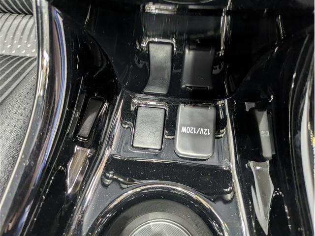 プリウス Ａ　フルセグ　メモリーナビ　ＤＶＤ再生　バックカメラ　衝突被害軽減システム　ＥＴＣ　ドラレコ　ＬＥＤヘッドランプ　ワンオーナー　記録簿　アイドリングストップ（29枚目）