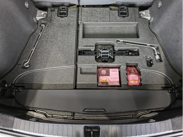 プリウス Ａ　フルセグ　メモリーナビ　ＤＶＤ再生　バックカメラ　衝突被害軽減システム　ＥＴＣ　ドラレコ　ＬＥＤヘッドランプ　ワンオーナー　記録簿　アイドリングストップ（33枚目）