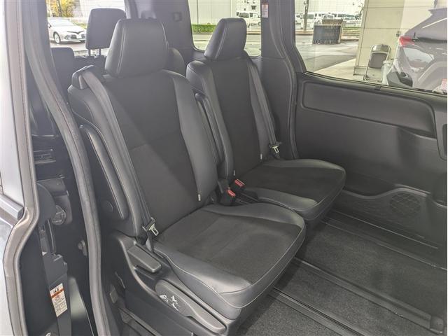 ノア Ｓｉ　ダブルバイビーＩＩＩ　フルセグ　メモリーナビ　ＤＶＤ再生　バックカメラ　衝突被害軽減システム　ＥＴＣ　ドラレコ　両側電動スライド　ＬＥＤヘッドランプ　乗車定員７人　３列シート　ワンオーナー　アイドリングストップ（14枚目）