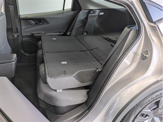 プリウス Ｘ　フルセグ　メモリーナビ　ミュージックプレイヤー接続可　バックカメラ　衝突被害軽減システム　ＥＴＣ　ドラレコ　ＬＥＤヘッドランプ　記録簿　アイドリングストップ（35枚目）