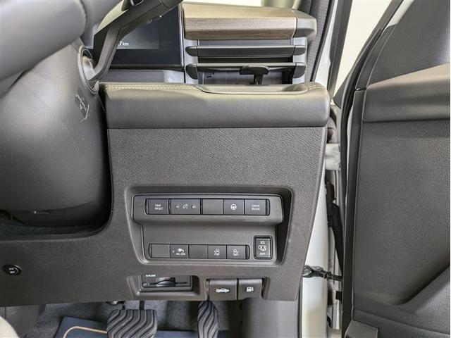 セレナ e-パワー ハイウェイスターV フルセグ メモリーナビ ミュージックプレイヤー接続可 後席モニター バックカメラ 衝突被害軽減システム ETC ドラレコ 両側電動スライド LEDヘッドランプ 乗車定員8人 3列シート ワンオーナー(5枚目)