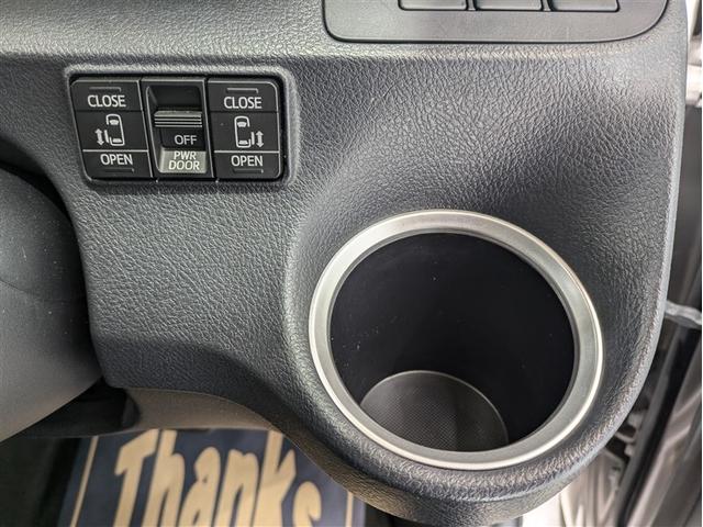 シエンタ G フルセグ メモリーナビ DVD再生 バックカメラ 衝突被害軽減システム ETC 両側電動スライド LEDヘッドランプ 乗車定員7人 3列シート 記録簿 アイドリングストップ(6枚目)