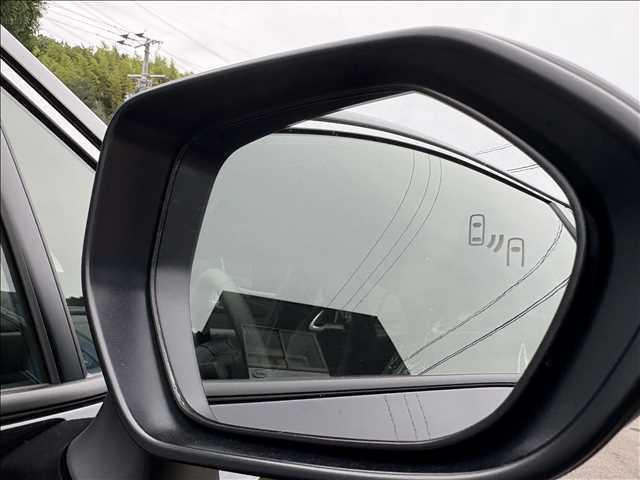 カローラスポーツ ハイブリッドＧ　Ｚ　登録済未使用車　メーカー１０．５インチＤＡ　ＰＬＵＳ＋ドラレコ＋バックガイドモニター　ＴＳＳ　ＨＵＤ　Ｆ席シートヒーター　イルミネーテッドエントリーシステム　本革＋ブランノーブ　純正１８インチＡＷ（18枚目）