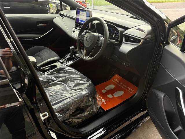 カローラスポーツ ハイブリッドＧ　Ｚ　登録済未使用車　メーカー１０．５インチＤＡ　ＰＬＵＳ＋ドラレコ＋バックガイドモニター　ＴＳＳ　ＨＵＤ　Ｆ席シートヒーター　イルミネーテッドエントリーシステム　本革＋ブランノーブ　純正１８インチＡＷ（20枚目）