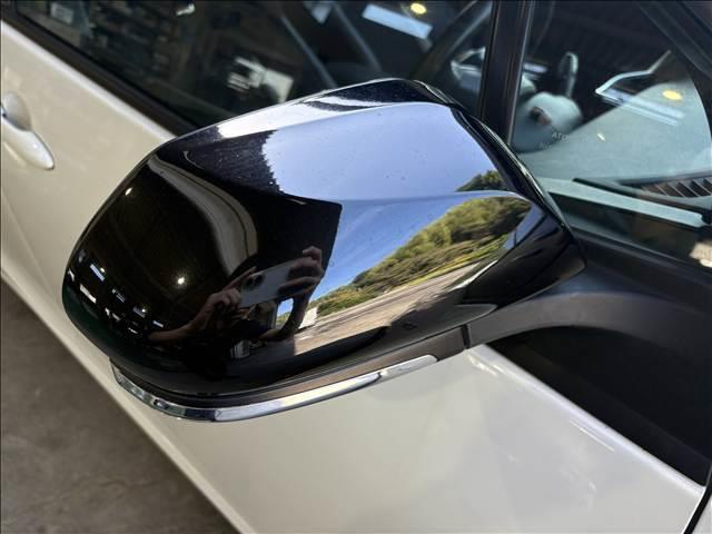 プリウスＰＨＶ Ｓ　ＧＲスポーツ　純正９インチＳＤナビ　ＴＶ／ＤＶＤ／ＢＴ　Ｂカメラ　ＴＳＳ　ＬＥＤヘッドランプ　アルパインサブウーファー　社外ミラー型前後ドラレコ　ＥＴＣ２．０（16枚目）