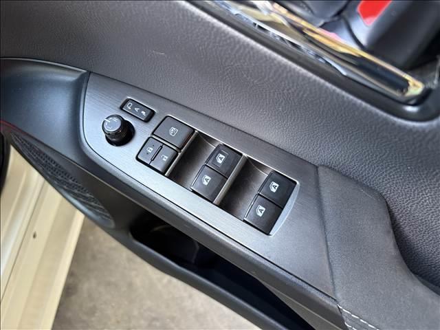 プリウスＰＨＶ Ｓ　ＧＲスポーツ　純正９インチＳＤナビ　ＴＶ／ＤＶＤ／ＢＴ　Ｂカメラ　ＴＳＳ　ＬＥＤヘッドランプ　アルパインサブウーファー　社外ミラー型前後ドラレコ　ＥＴＣ２．０（21枚目）