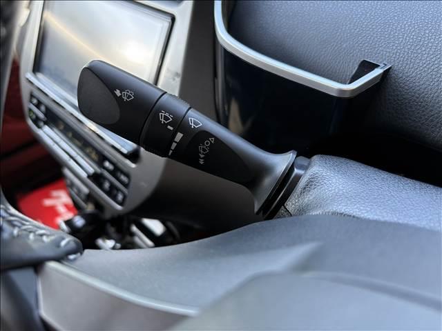 プリウスＰＨＶ Ｓ　ＧＲスポーツ　純正９インチＳＤナビ　ＴＶ／ＤＶＤ／ＢＴ　Ｂカメラ　ＴＳＳ　ＬＥＤヘッドランプ　アルパインサブウーファー　社外ミラー型前後ドラレコ　ＥＴＣ２．０（26枚目）