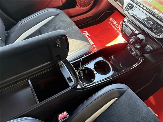 プリウスＰＨＶ Ｓ　ＧＲスポーツ　純正９インチＳＤナビ　ＴＶ／ＤＶＤ／ＢＴ　Ｂカメラ　ＴＳＳ　ＬＥＤヘッドランプ　アルパインサブウーファー　社外ミラー型前後ドラレコ　ＥＴＣ２．０（38枚目）