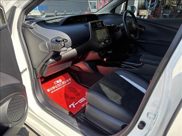 プリウスＰＨＶ Ｓ　ＧＲスポーツ　純正９インチＳＤナビ　ＴＶ／ＤＶＤ／ＢＴ　Ｂカメラ　ＴＳＳ　ＬＥＤヘッドランプ　アルパインサブウーファー　社外ミラー型前後ドラレコ　ＥＴＣ２．０（43枚目）