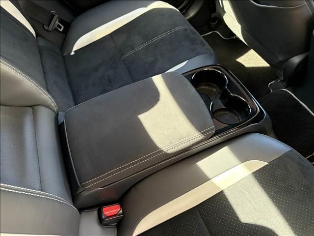 プリウスＰＨＶ Ｓ　ＧＲスポーツ　純正９インチＳＤナビ　ＴＶ／ＤＶＤ／ＢＴ　Ｂカメラ　ＴＳＳ　ＬＥＤヘッドランプ　アルパインサブウーファー　社外ミラー型前後ドラレコ　ＥＴＣ２．０（48枚目）