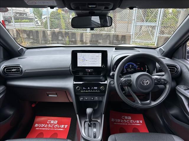 ヤリスクロス ハイブリッドZ 8インチDA Plus パノラミックビューモニター TTM BSM HUD ハンズフリーパワーバックドア ステアリングヒーター F席シートヒーター LEDヘッドランプ 純正フロアマット ETC2.0(6枚目)